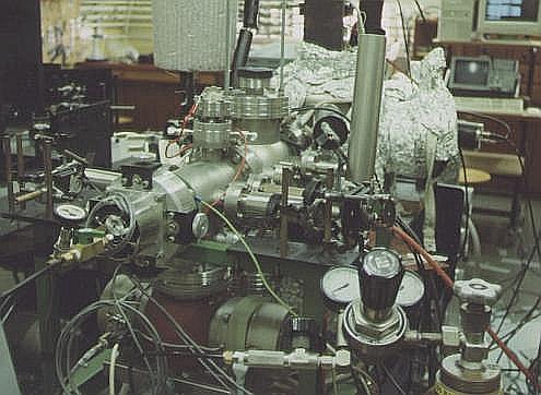 Molecular beam machine